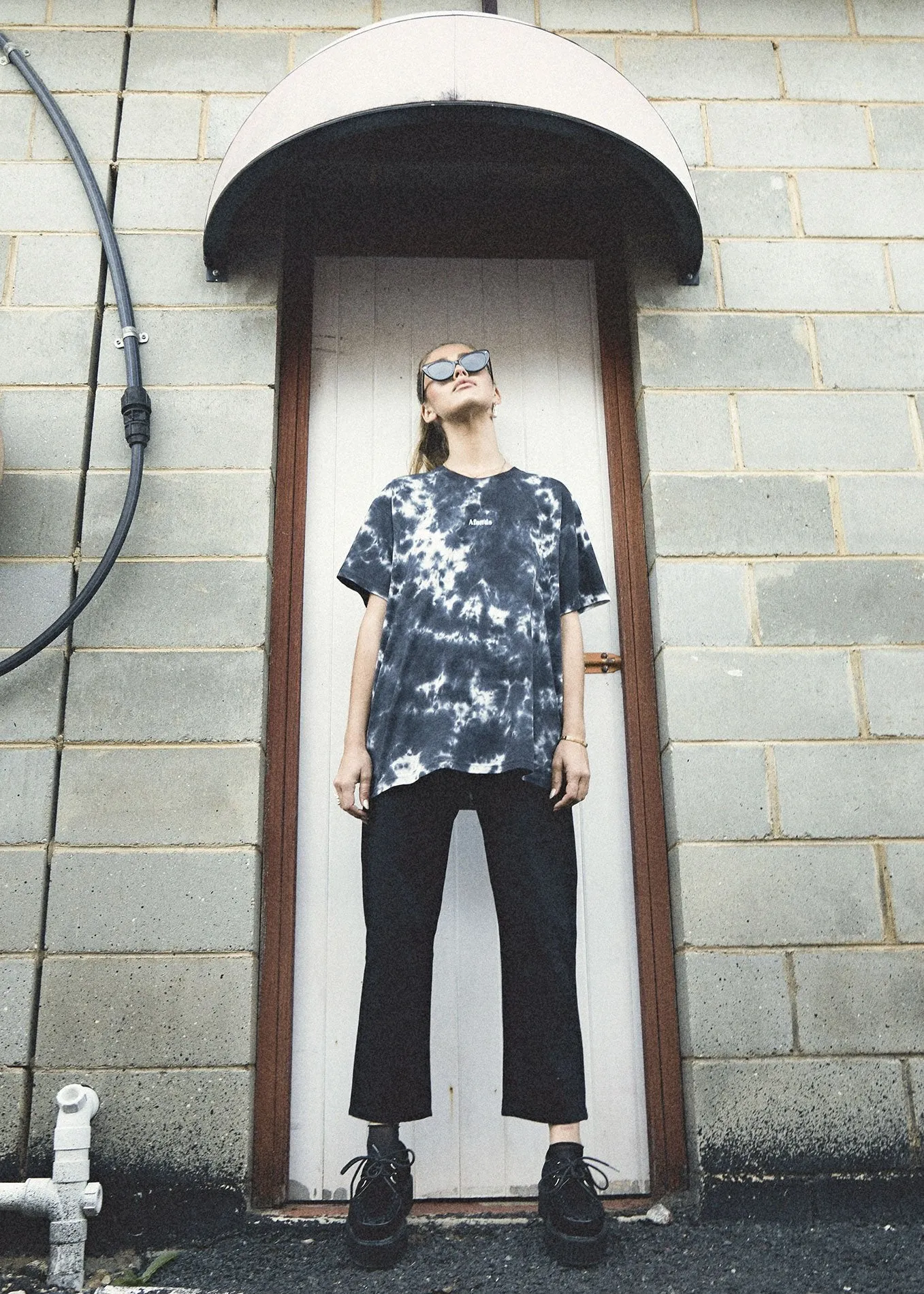 Afends Womens Freedom - Oversized Tee - Black Tie Dye