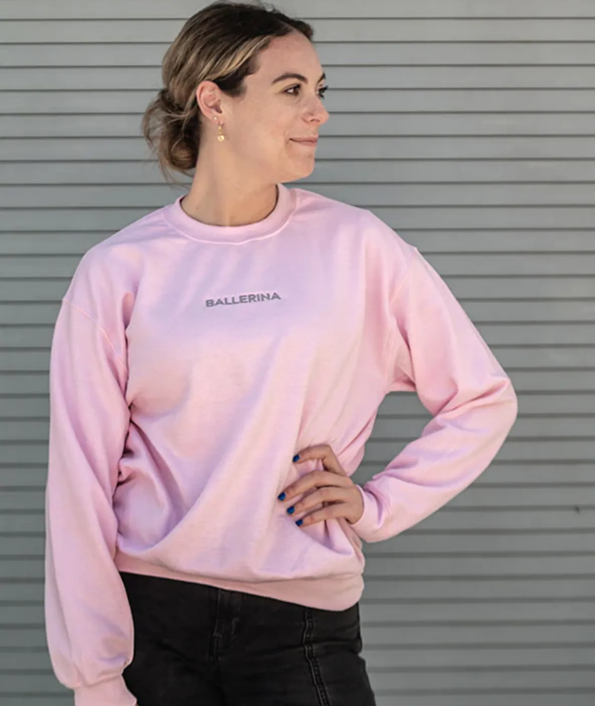 BALLERINA Embroidered Pullover