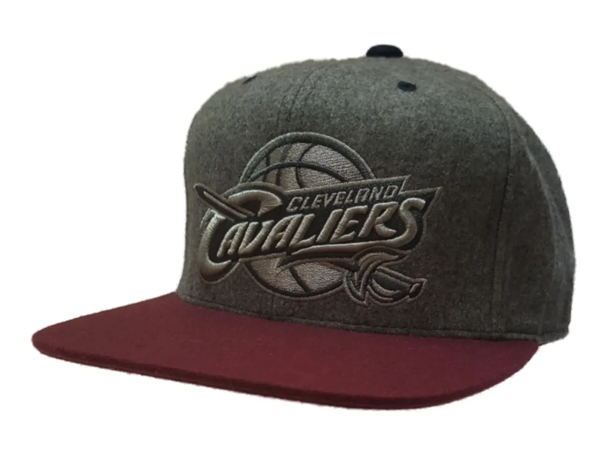 Cleveland Cavaliers Mitchell & Ness Gray Structured Fitted Flat Bill Hat (7 3/8)