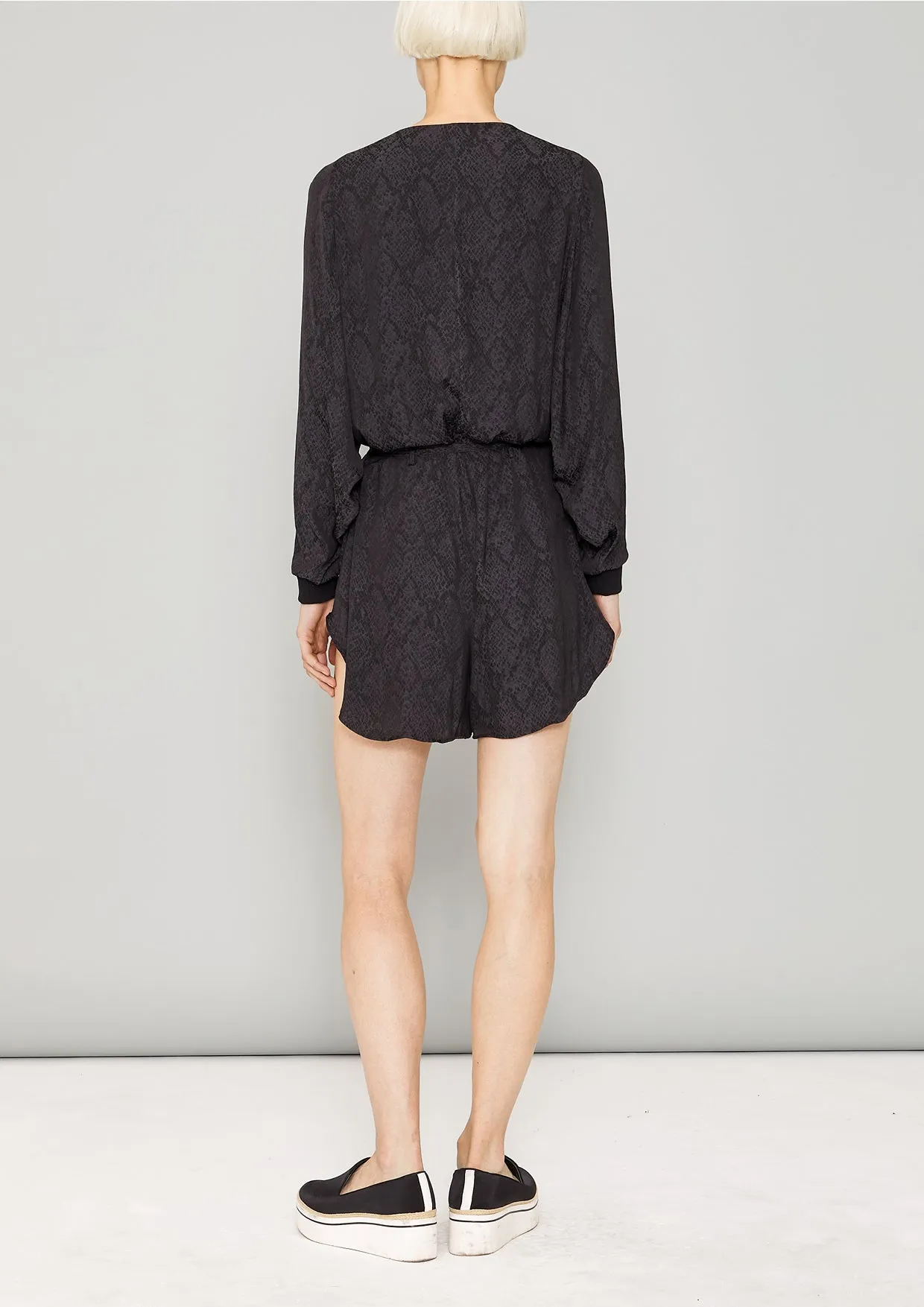 JUMPSUIT SHORT OVERSIZED -  JACQUARD SATIN black snake