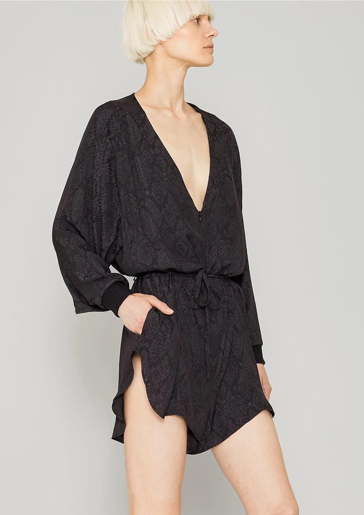 JUMPSUIT SHORT OVERSIZED -  JACQUARD SATIN black snake