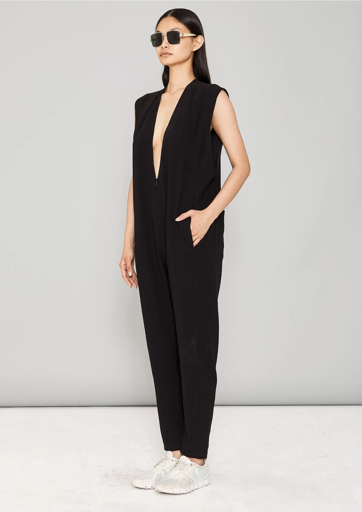 JUMPSUIT SLEEVELESS - HEAVY DRAPING black