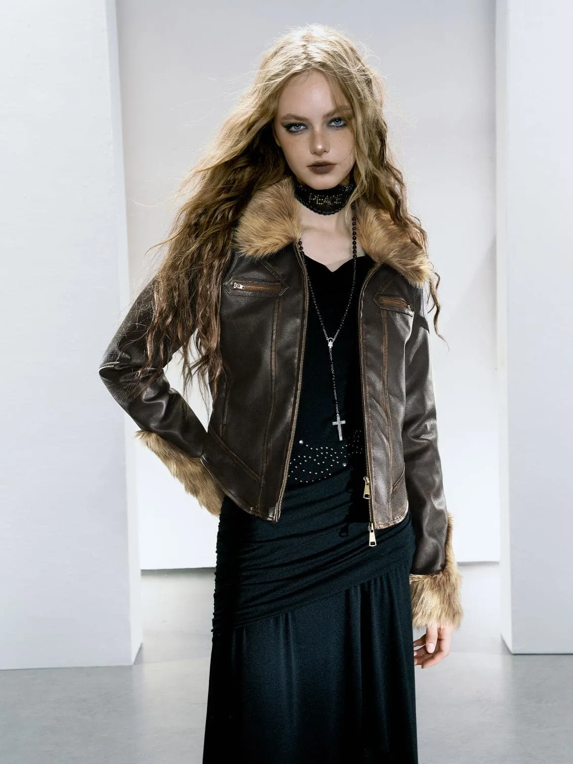 Luxury Quilted Leather Jacket With Fur Collar