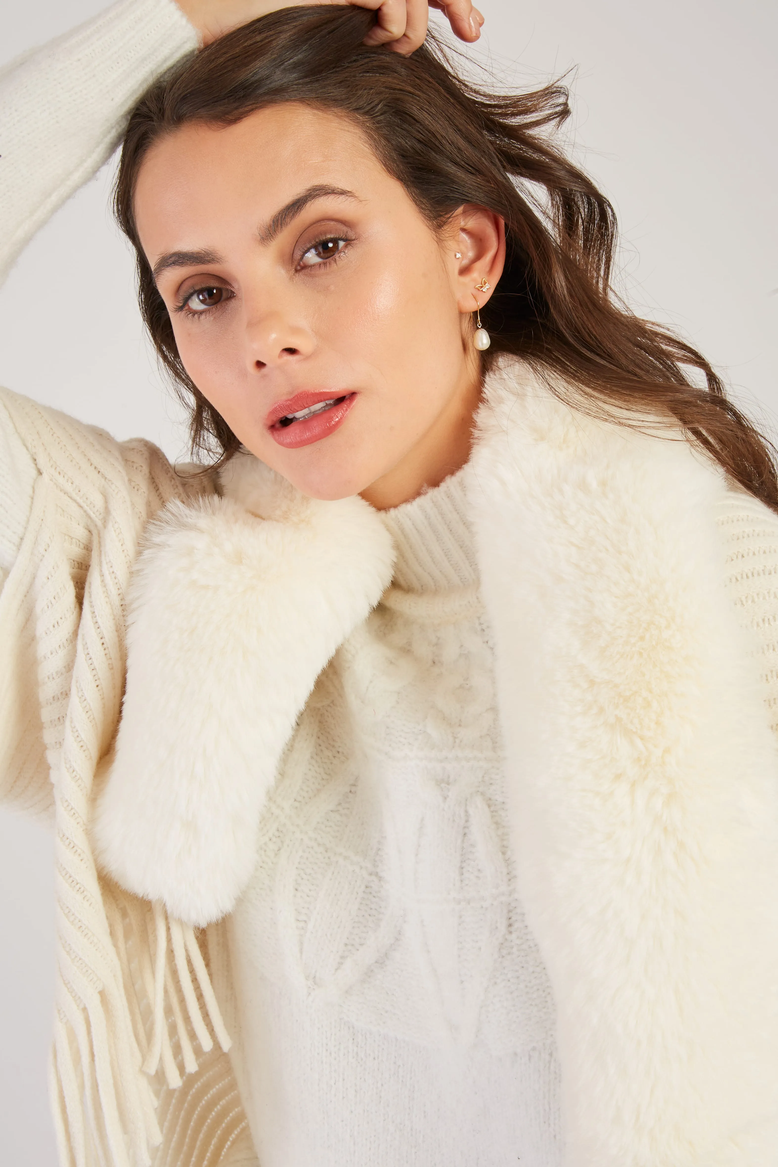 Nelly Faux Fur Shrug/Shawl  -Cream